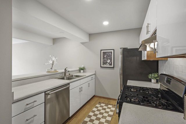6809 Raymond Road, Madison, WI 53719