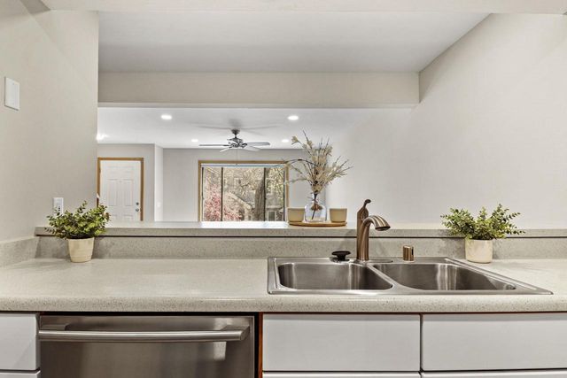 6809 Raymond Road, Madison, WI 53719