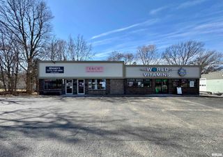 2220-2222 COURT Street, Pekin, IL 61554