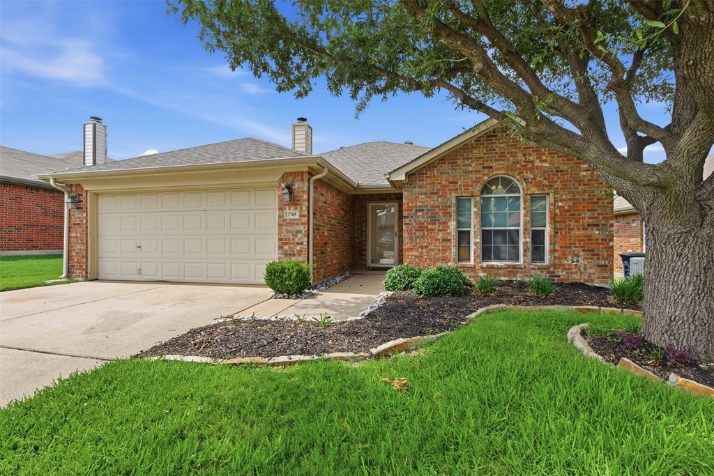 3705 Vista Greens Drive, Fort Worth, TX 76244