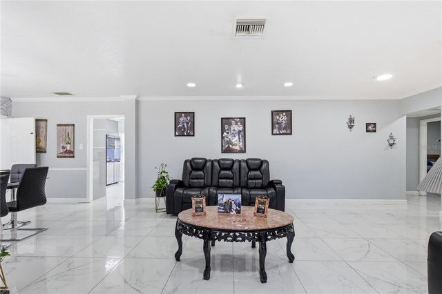 1506 S OREGON CIRCLE, Tampa, FL 33612