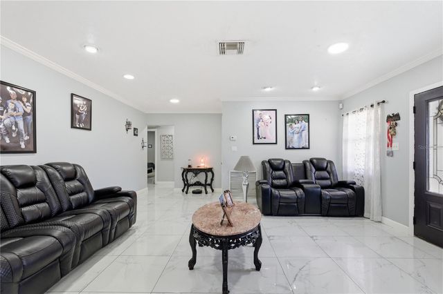 1506 S OREGON CIRCLE, Tampa, FL 33612