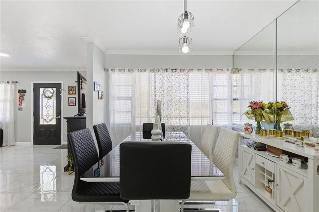 1506 S OREGON CIRCLE, Tampa, FL 33612