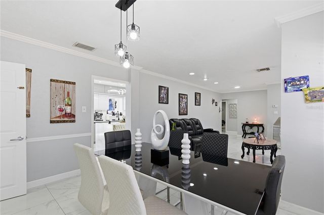 1506 S OREGON CIRCLE, Tampa, FL 33612