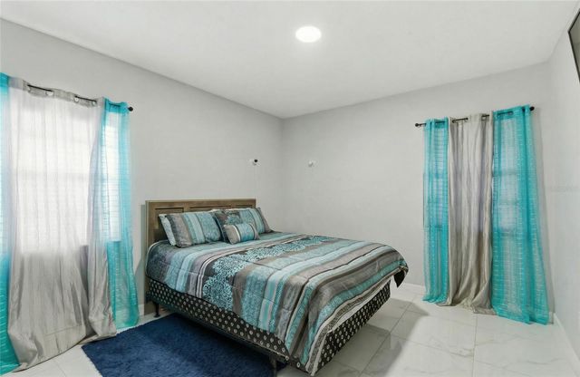 1506 S OREGON CIRCLE, Tampa, FL 33612