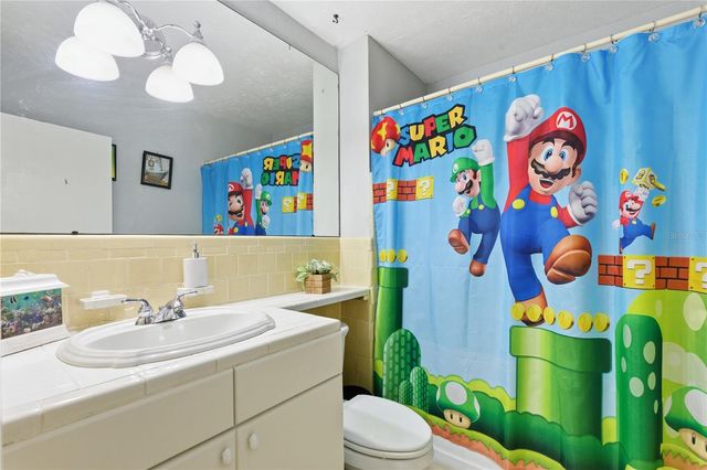 1506 S OREGON CIRCLE, Tampa, FL 33612