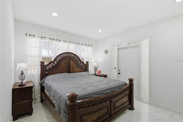 1506 S OREGON CIRCLE, Tampa, FL 33612