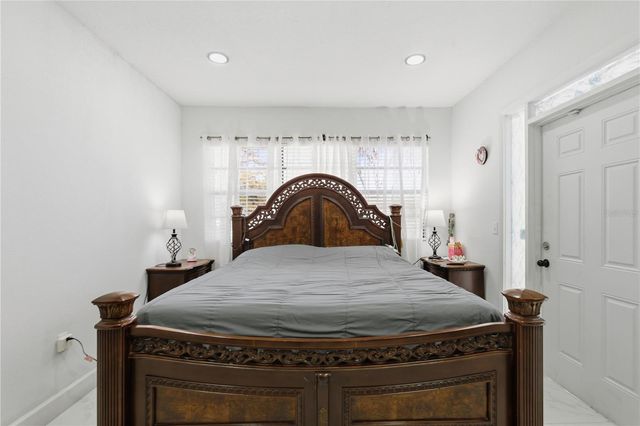 1506 S OREGON CIRCLE, Tampa, FL 33612