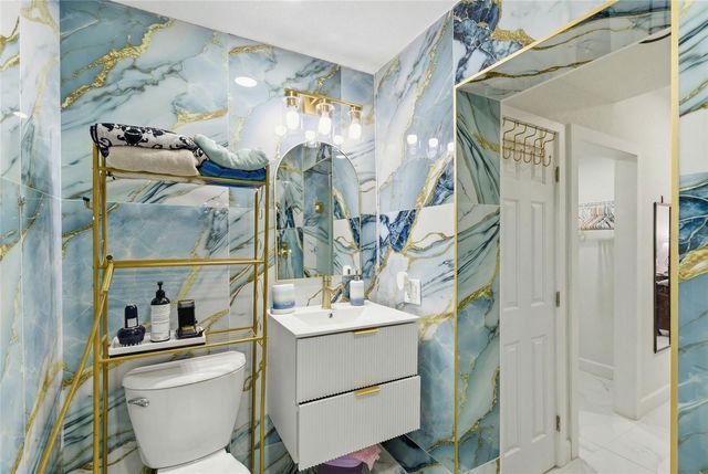 1506 S OREGON CIRCLE, Tampa, FL 33612