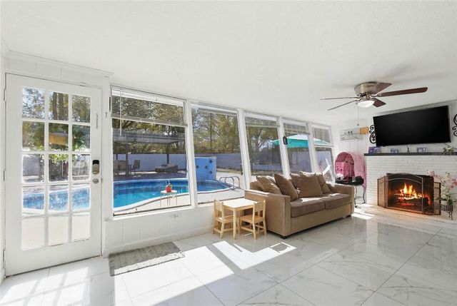 1506 S OREGON CIRCLE, Tampa, FL 33612