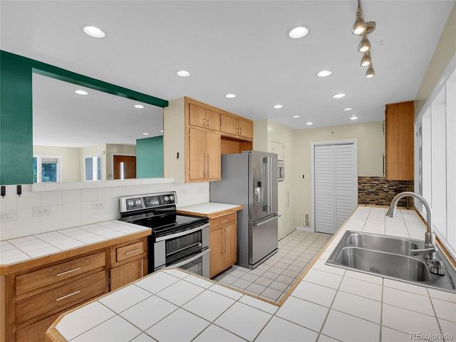 28449 Douglas Park Rd, Evergreen, CO 80439