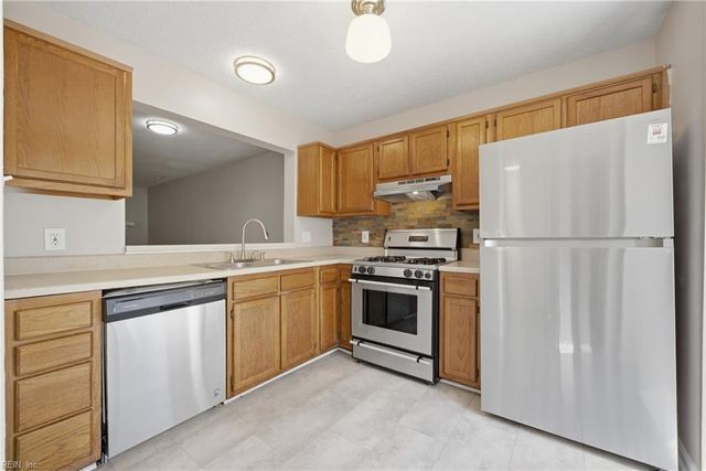 736 Hecate DR, Virginia Beach, VA 23454