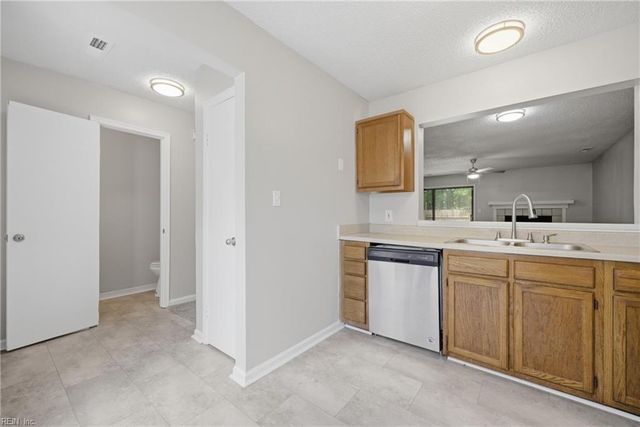 736 Hecate DR, Virginia Beach, VA 23454