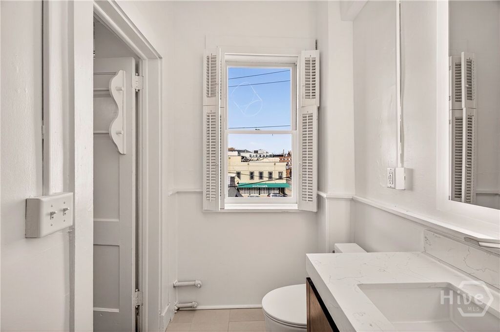 Image 13 of property listing at 24 E Liberty Street 36, Savannah, GA 31401