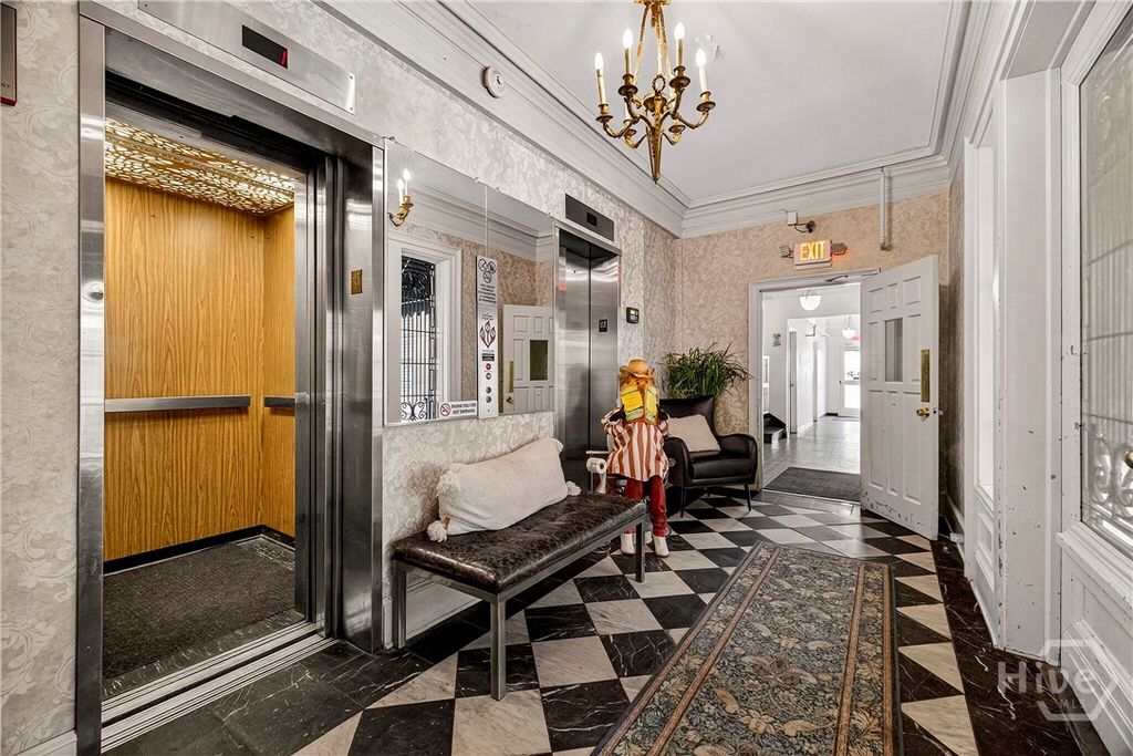 Image 19 of property listing at 24 E Liberty Street 36, Savannah, GA 31401