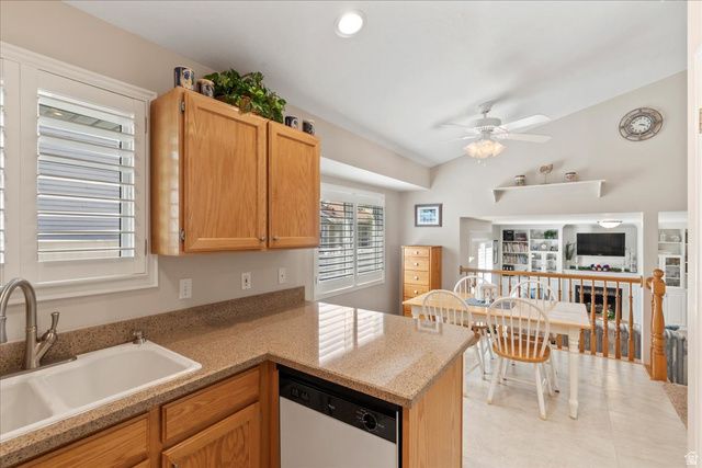 8260 S 560 E, Sandy, UT 84070