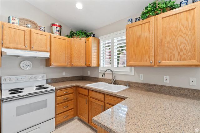 8260 S 560 E, Sandy, UT 84070