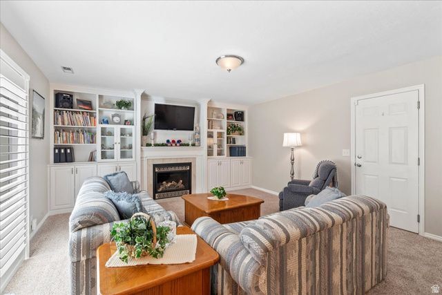 8260 S 560 E, Sandy, UT 84070