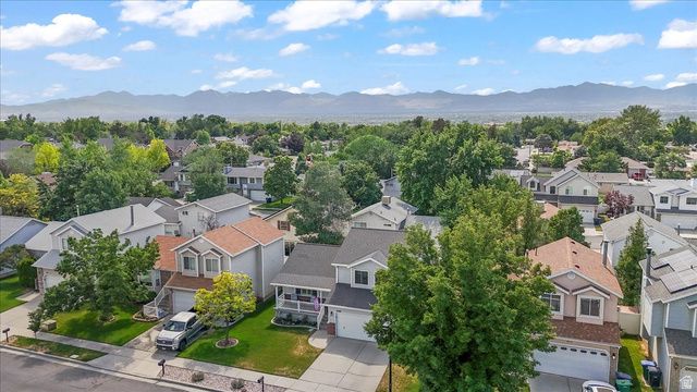 8260 S 560 E, Sandy, UT 84070