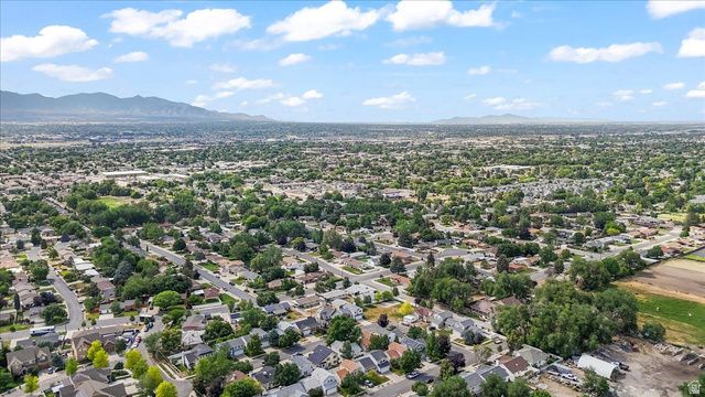 8260 S 560 E, Sandy, UT 84070