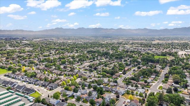 8260 S 560 E, Sandy, UT 84070