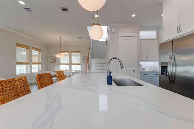 4010 Miramar Court, Galveston, TX 77554
