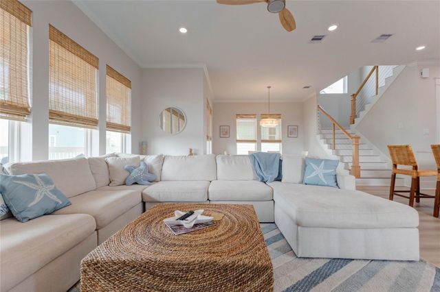 4010 Miramar Court, Galveston, TX 77554