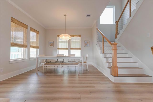 4010 Miramar Court, Galveston, TX 77554