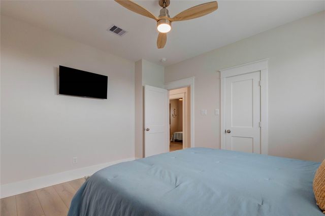 4010 Miramar Court, Galveston, TX 77554