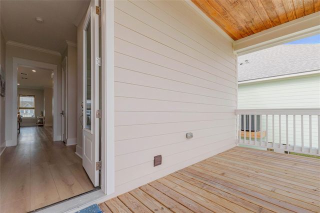 4010 Miramar Court, Galveston, TX 77554