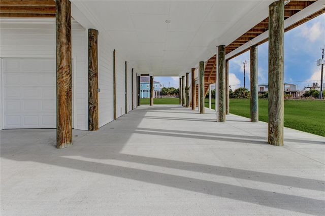 4010 Miramar Court, Galveston, TX 77554