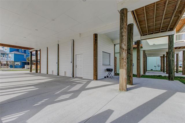 4010 Miramar Court, Galveston, TX 77554