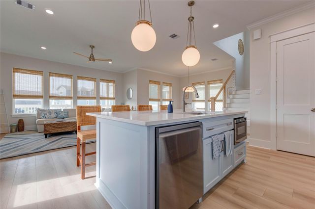 4010 Miramar Court, Galveston, TX 77554