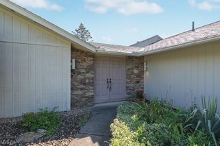 22300 Rock Creek Circle, Strongsville, OH 44149