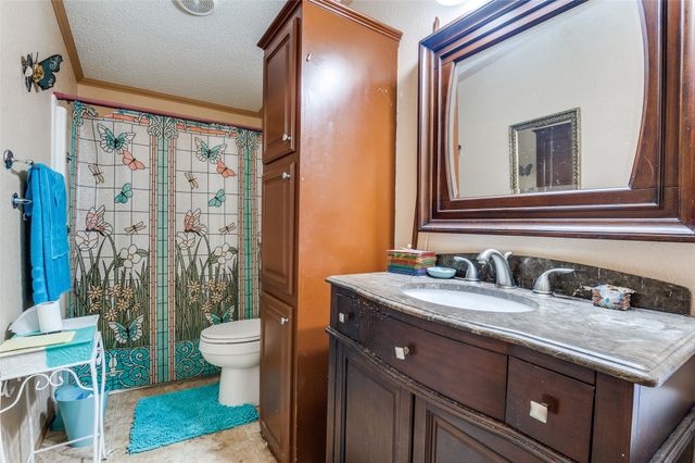 5177 Timarron Drive, Scurry, TX 75158