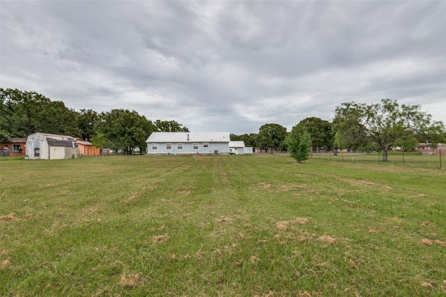 5177 Timarron Drive, Scurry, TX 75158