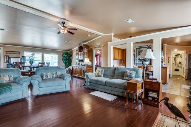 5177 Timarron Drive, Scurry, TX 75158