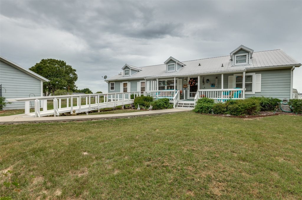 5177 Timarron Drive, Scurry, TX 75158