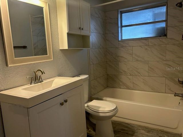 215 10TH STREET SW, Largo, FL 33770