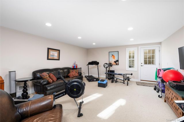 18 Stonehollow Drive, Brewster, NY 10509