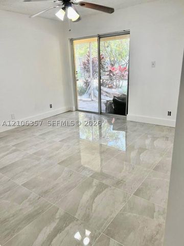 5720 Rock Island Rd 385, Tamarac, FL 33319
