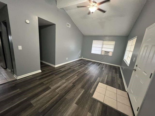 8301 N ALASKA STREET, Tampa, FL 33604