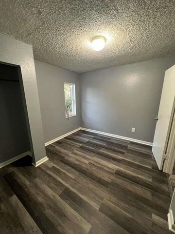 8301 N ALASKA STREET, Tampa, FL 33604