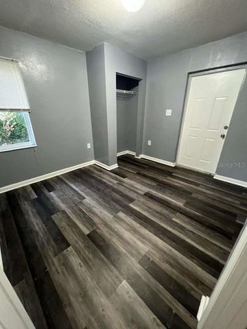 8301 N ALASKA STREET, Tampa, FL 33604