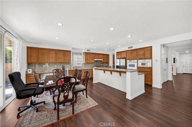 8122 River Bluffs, Eastvale, CA 92880