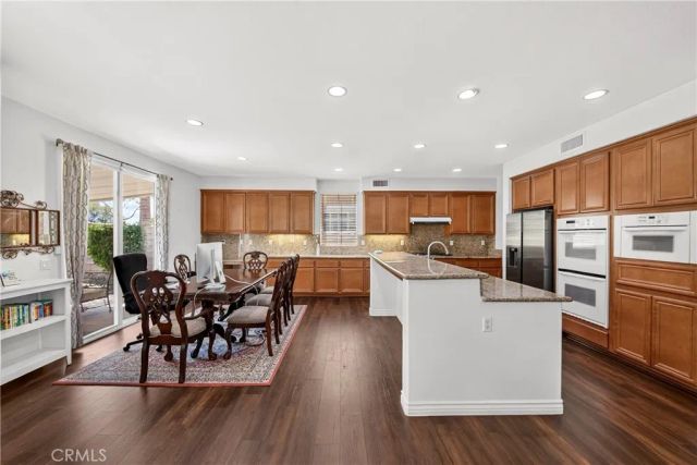 8122 River Bluffs, Eastvale, CA 92880