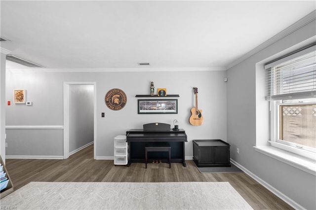 1009 Spindle XING, Virginia Beach, VA 23455