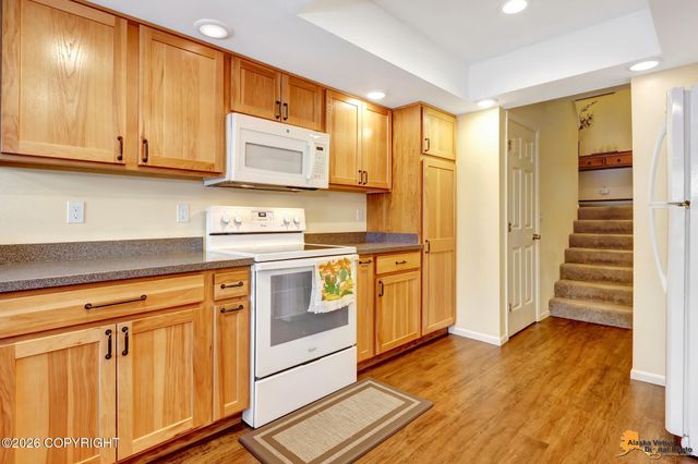 2211 Daybreak Court, Anchorage, AK 99501