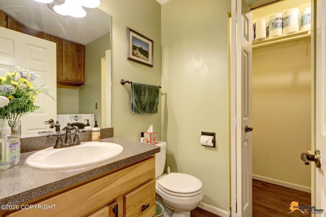 2211 Daybreak Court, Anchorage, AK 99501