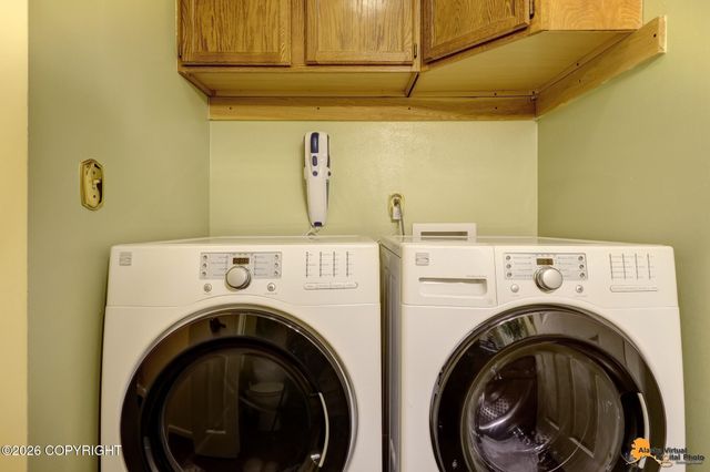 2211 Daybreak Court, Anchorage, AK 99501